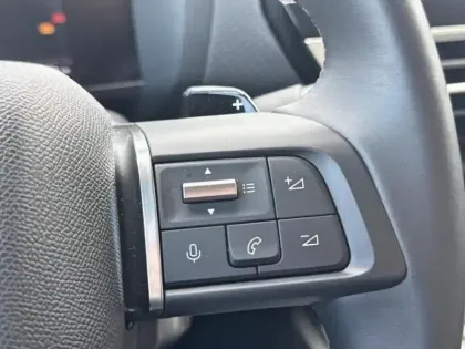 Photo 13 Citroën C4  1.2 Hybride 136ch S&S MAX Automatique