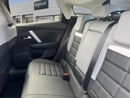 Photo 10 Citroën C4  1.2 Hybride 136ch S&S MAX Automatique