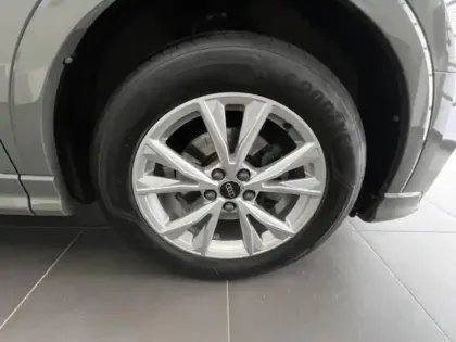 Photo 9 Audi Q3  35 TDI 150ch S line S tronic 7