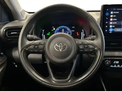 Photo 14 Toyota Yaris  116h Design 5p MC24