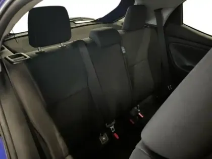 Photo 8 Toyota Yaris  116h Design 5p MC24