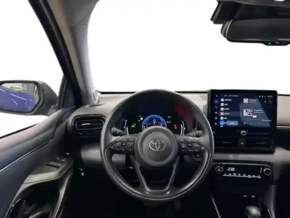 Photo 10 Toyota Yaris  116h Design 5p MC24