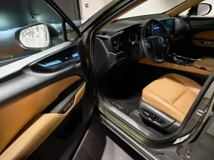 Photo 9 Lexus Nx  450h+ Luxe 4WD Pack Design