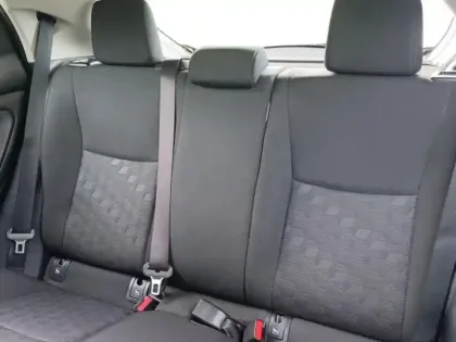 Photo 13 Toyota Yaris  116h Dynamic 5p MC24