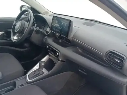 Photo 8 Toyota Yaris  116h Dynamic 5p MC24