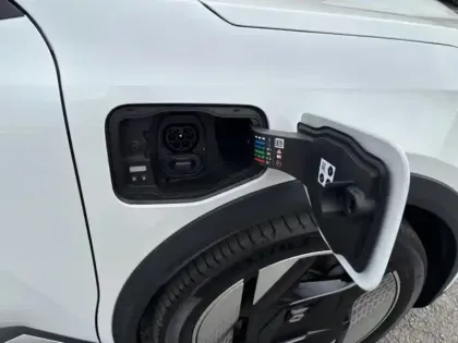 Photo 14 Renault Scenic  E-Tech Electric 220ch Techno option Iconic grande autonomie -25