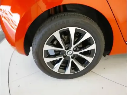 Photo 7 Renault Clio  1.6 E-Tech hybride 140ch Intens -21N