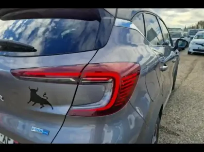 Photo 13 Renault Captur  1.6 E-Tech hybride 145ch Techno Fast Track