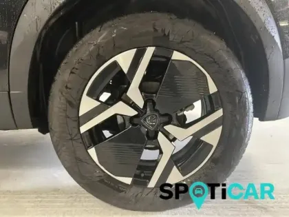 Photo 11 Peugeot 2008  1.2 Hybrid 136ch Allure e-DCS6