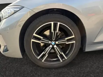 Photo 13 BMW Serie 3 Série 3 Touring 320dA xDrive 190ch M Sport