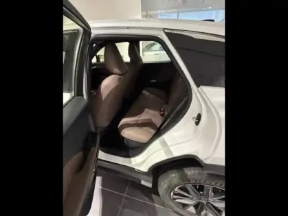 Photo 7 Lexus Lbx  1.5 136ch Elegant 2WD Pack Tech