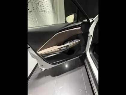 Photo 9 Lexus Lbx  1.5 136ch Elegant 2WD Pack Tech