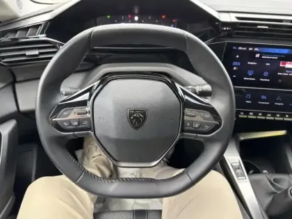 Photo 14 Peugeot 308  1.2 PureTech 130ch S&S Allure Pack