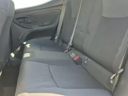 Photo 13 Toyota Yaris  116h Dynamic Business 5p + Programme Beyond Zero Academy MY22