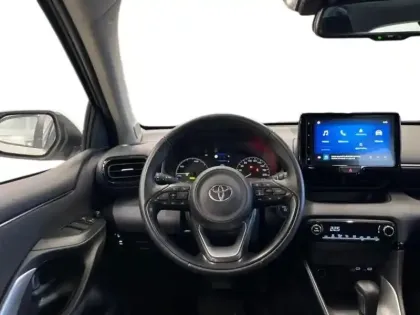 Photo 10 Toyota Yaris  116h Dynamic 5p MC24