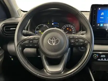 Photo 14 Toyota Yaris  116h Dynamic 5p MC24