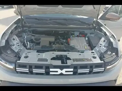 Photo 14 Dacia Duster  1.6 hybrid 140ch Extreme