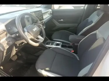 Photo 9 Dacia Duster  1.6 hybrid 140ch Extreme