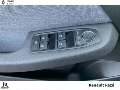 Photo 14 Renault Clio  1.6 E-Tech 145ch full hybrid Techno - 24