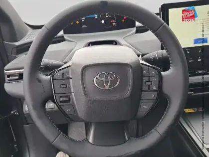 Photo 11 Toyota C-HR + 224ch 77kWh Design Grande Autonomie