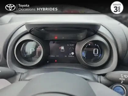 Photo 13 Toyota Yaris  116h Design 5p MC24