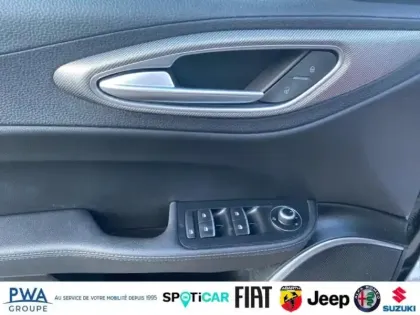 Photo 13 Alfa Romeo Giulia  2.0 TB 200ch Sprint AT8 MY22