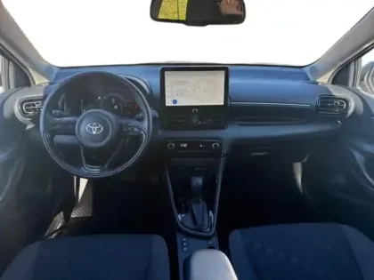 Photo 10 Toyota Yaris  116h Design 5p MC24