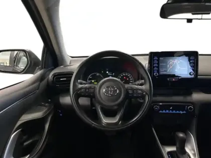 Photo 10 Toyota Yaris  116h Dynamic Business 5p + Programme Beyond Zero Academy MY22