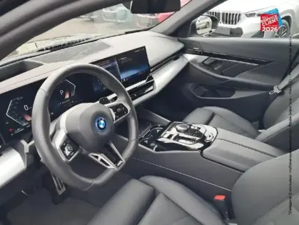 Photo 14 BMW Serie 5 Série 5 Touring 530e 299ch M Sport xDrive