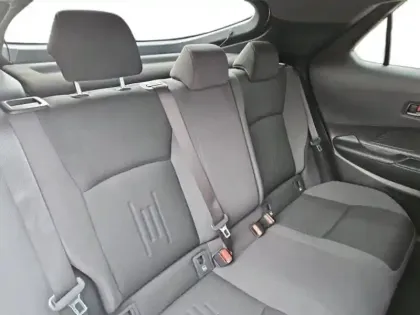 Photo 8 Toyota C-HR  2.0 Hybride 200ch Design NG23