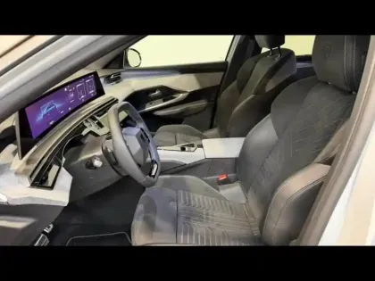 Photo 9 Peugeot 5008  Hybrid 145ch GT e-DCS6