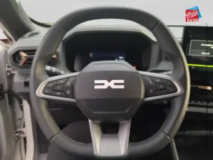 Photo 11 Dacia Duster  1.8 hybrid 155ch Extreme