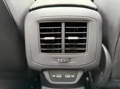 Photo 9 Volkswagen T-roc Gén. I Ph2 R-Line 5