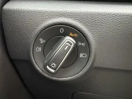 Photo 11 Volkswagen T-roc Gén. I Ph2 R-Line 5