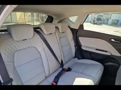 Photo 10 Renault Captur  1.3 TCe 160ch FAP Initiale Paris EDC -21