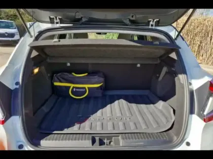 Photo 11 Renault Captur  1.3 TCe 160ch FAP Initiale Paris EDC -21