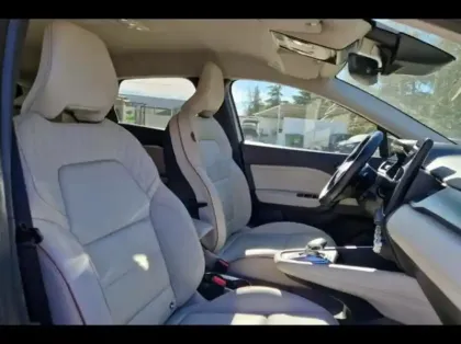 Photo 9 Renault Captur  1.3 TCe 160ch FAP Initiale Paris EDC -21