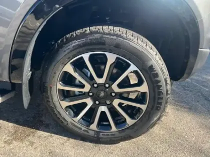 Photo 7 Ford Ranger Gén. IV (P703) Ph1 Platinum 4