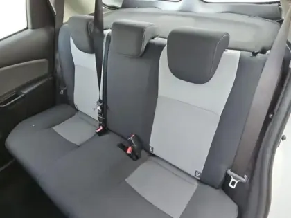 Photo 13 Toyota Yaris  110 VVT-i France Connect 5p RC19