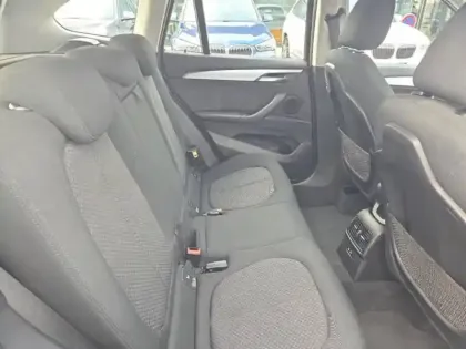 Photo 13 BMW X1  sDrive18dA 150ch Business Design Euro6d-T