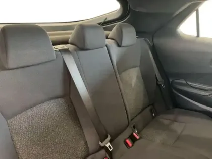 Photo 8 Toyota C-HR  1.8 Hybride 140ch Dynamic Business MY25