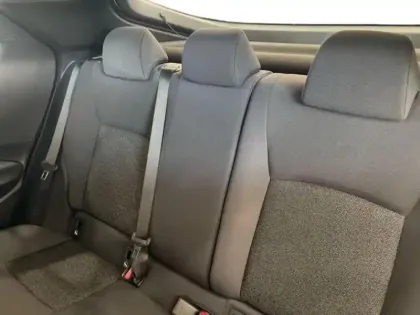 Photo 12 Toyota C-HR  1.8 Hybride 140ch Dynamic Business MY25