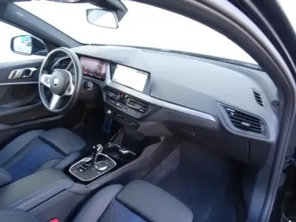 Photo 15 BMW Serie 1 Gén. III (F40) Ph2 M Sport 5