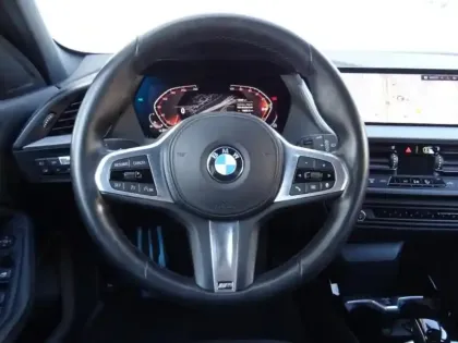 Photo 17 BMW Serie 1 Gén. III (F40) Ph2 M Sport 5