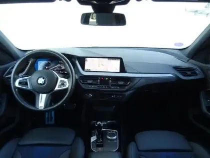 Photo 16 BMW Serie 1 Gén. III (F40) Ph2 M Sport 5