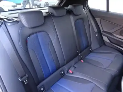 Photo 19 BMW Serie 1 Gén. III (F40) Ph2 M Sport 5