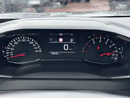 Photo 37 Peugeot 2008  PureTech 130 S&S EAT8