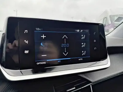 Photo 22 Peugeot 2008  PureTech 130 S&S EAT8