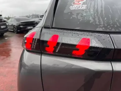 Photo 44 Peugeot 2008  PureTech 130 S&S EAT8