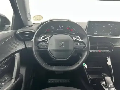 Photo 64 Peugeot 2008  PureTech 130 S&S EAT8